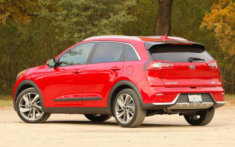 Kia Niro Hybrid 2017 SUV Drive